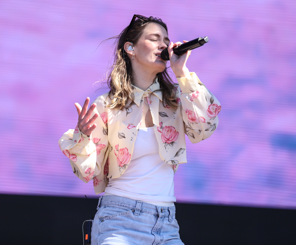 Anna of the North-28