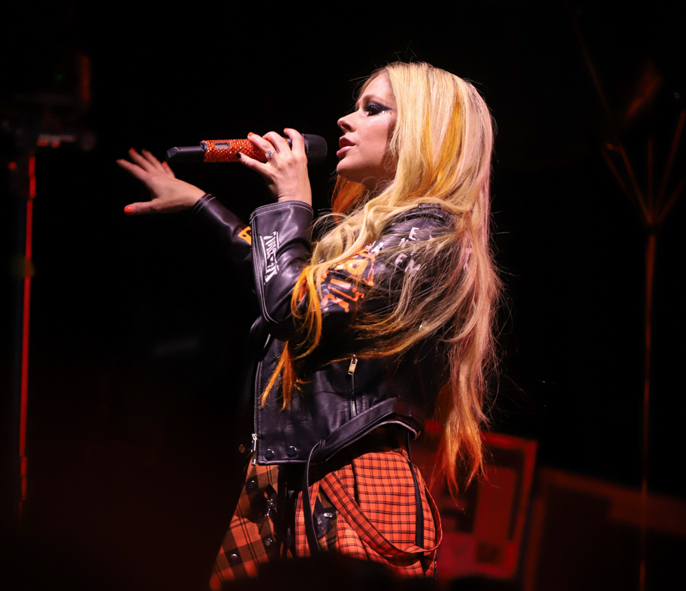 AvrilLavigne-24