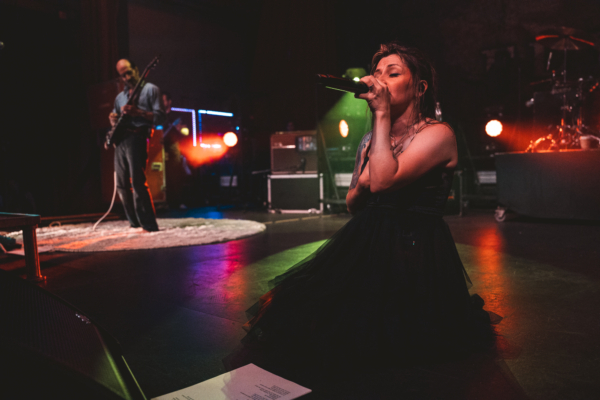 260715_Murphy_Flyleaf-24
