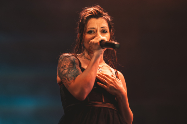 260715_Murphy_Flyleaf-9