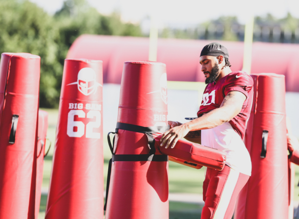Washington Commanders Defensive End Montez Sweat (90) warming up