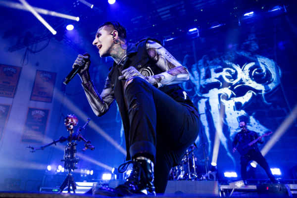 MotionlessInWhite-10