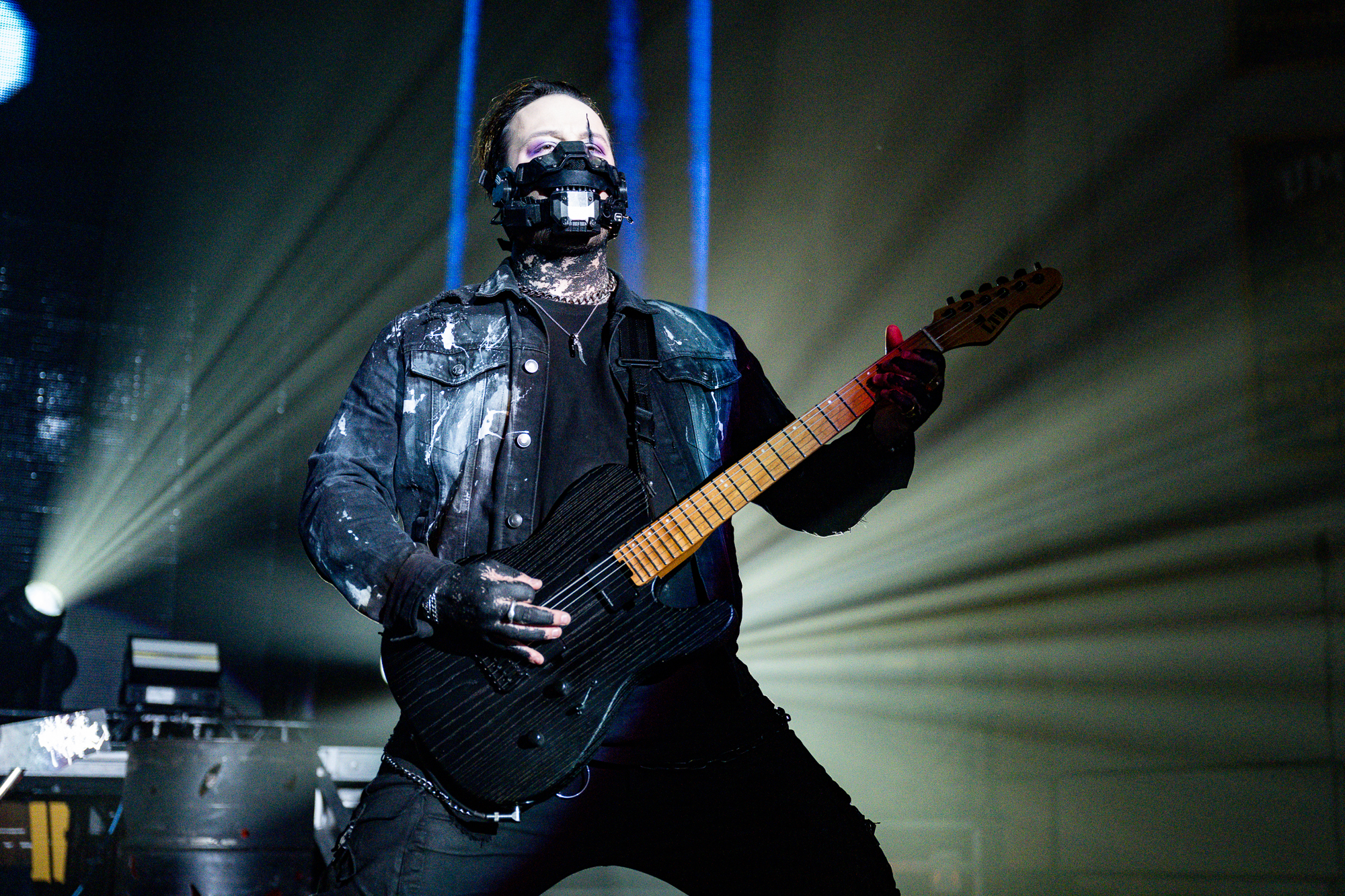 MotionlessInWhite-19