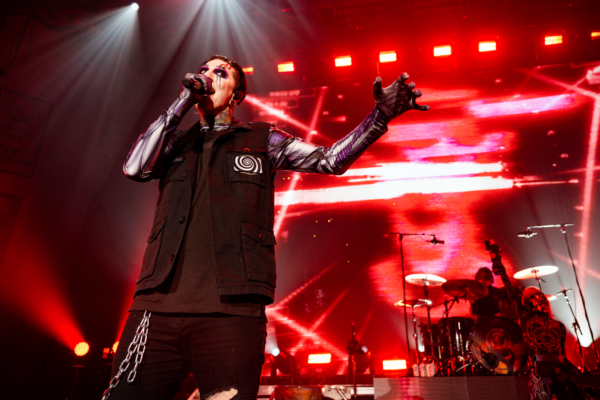 MotionlessInWhite-34