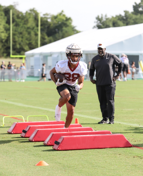 RB Reggie Bonofon (38) running the ball at the Commanders traini