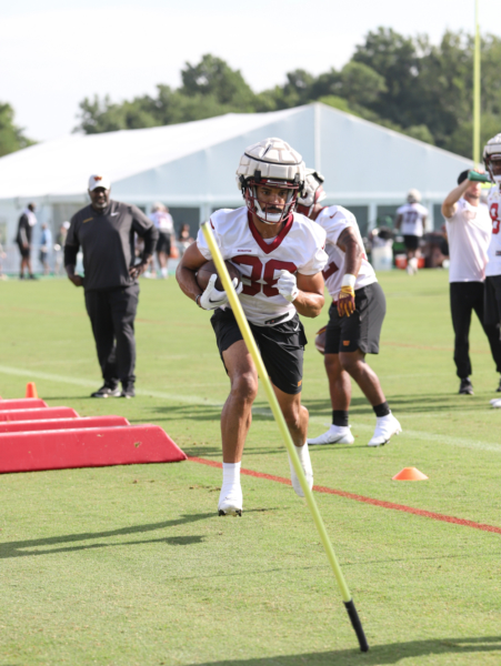 RB Reggie Bonofon (38) running the ball at the Commanders traini