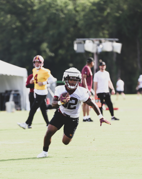 RB Jaret Patterson (32) running the ball at the Commanders train