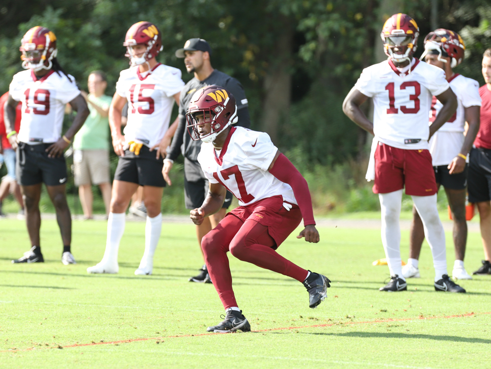 WR Terry McLaurin (17) making a running play on the field at the
