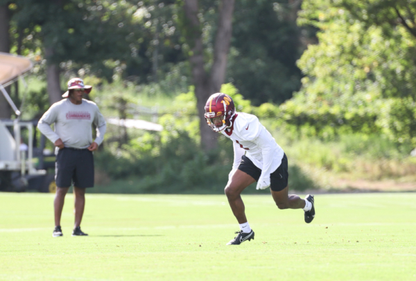 Wide Reciever Jahan Dotson (1) runs, before making a catch at th