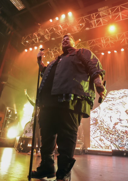 jelly roll and band-16