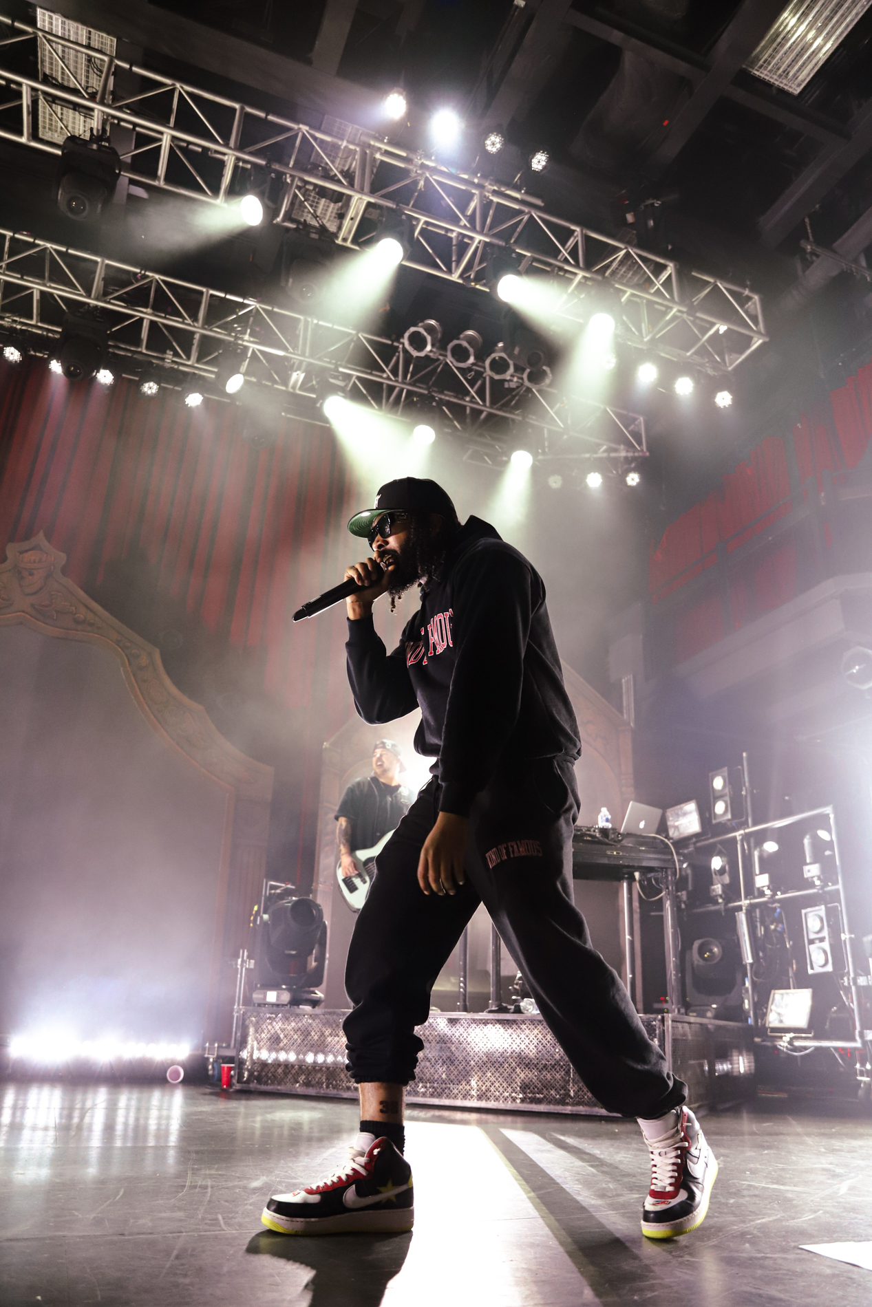 jelly roll and band-25