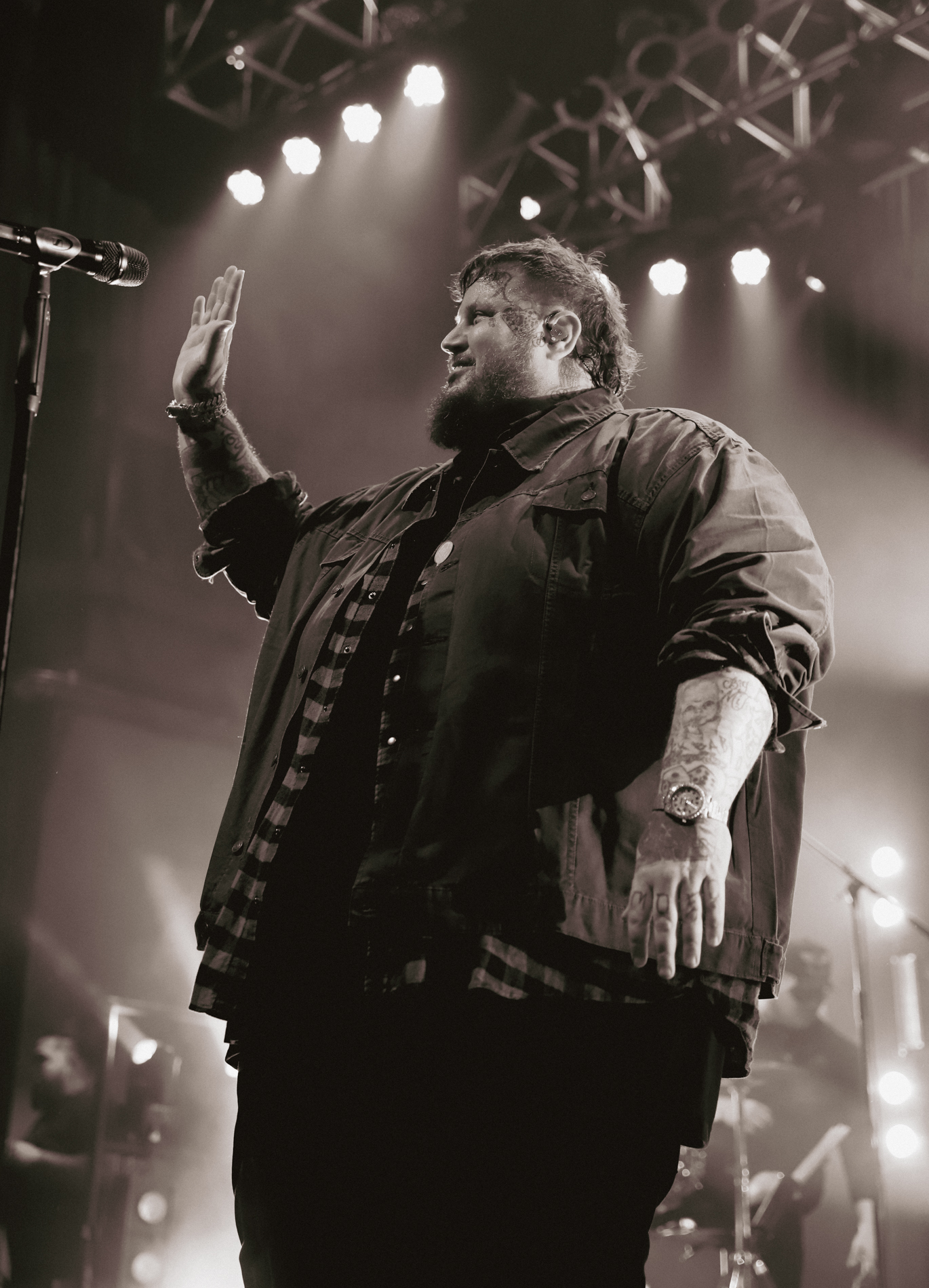 jelly roll and band-33