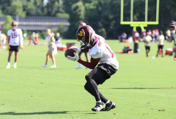 Washington Commanders Wide Reciever Terry McLaurin (17) makes a