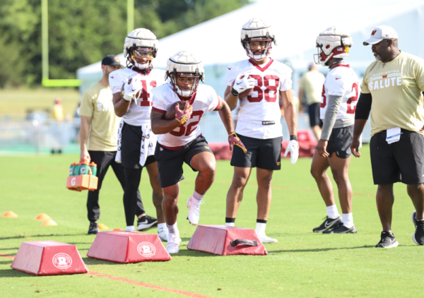 Washington Commanders Running Back Jaret Patterson (32) running