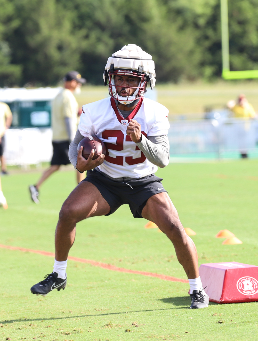 Washington Commanders Running Back J.D. McKissic (23) making mov