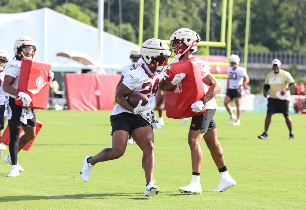 Washington Commanders Running Back Antonio Gibson (24) running w